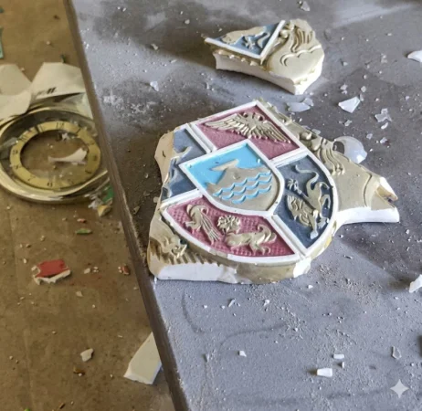 Հասմիկ Հակոբյանն ահազանգում է դպրոցում տեղի ունեցած վանդալիզմի մասին