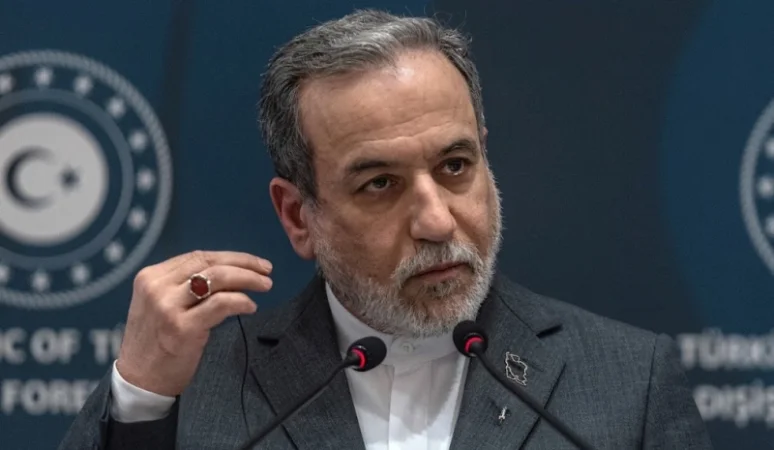 Նավահանգիստների շրջափակումը զինադադարի խախտում է. Արաղչի