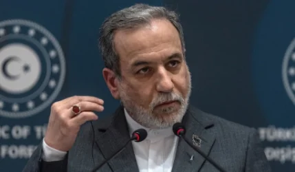 Նավահանգիստների շրջափակումը զինադադարի խախտում է. Արաղչի