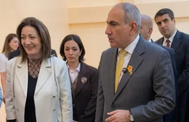 ՏԵՍԱՆՅՈՒԹ. Մի հատ վրա մի տվեք. Փաշինյան