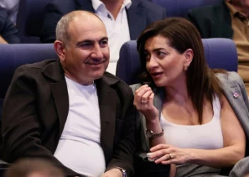 ՏԵՍԱՆՅՈՒԹ. Ջանքեր եմ գործադրել. Փաշինյանը` Աննա Հակոբյանի հետ վերամիավորման մասին