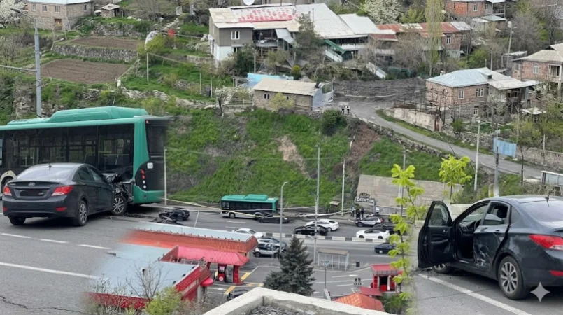 14:00 Լուրերը մեկ տողով. Խոշոր վթար Երևանում, վարչապետի արձագանքը հոգևորականների հարկ վճարելուն