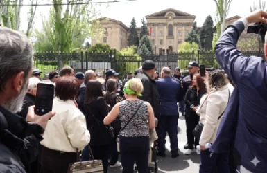 16:00 Լուրերը մեկ տողով. Աննա Հակոբյանի դեմ բողոք, մի քանի րոպեով փակ պողոտա, հարձակում Բեռլինում