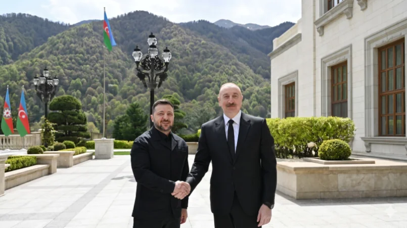 12:00 Լուրերը մեկ տողով. Զելենսկու առաջին այցը Ադրբեջան, ռուսական խոշոր հարձակում և Tesla-ի հեղաշրջումը