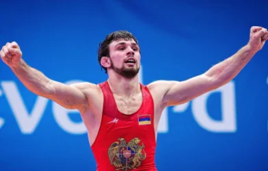 Արսեն Հարությունյանը կիսաեզրափակչում է. հայ ըմբիշները շարունակում են պայքարը