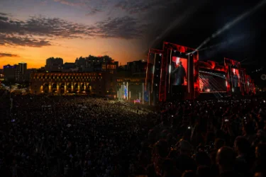 ՏԵՍԱՆՅՈՒԹ. Տրամադրությունը` Հանրապետության հրապարակում