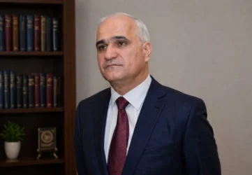 12:00 Լուրերը մեկ տողով. Ադրբեջանցի պաշտոնյաները Երևանում, Նորագավիթի «մահվան» խաչմերուկի հարցը