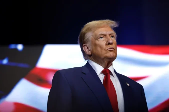 Մենք խոսում ենք այս երկու մարդկանց միջև հրեշավոր ատելության մասին. Թրամփ