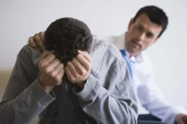 Աշակերտները ներգրավված են թմրանյութերի տարածման գործում. Նազարյան