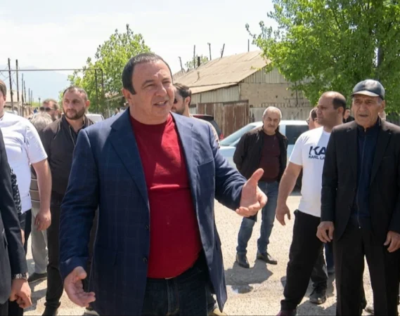 Գյուղացին տունը նստած հո ֆոկուս չի անելու, որ փողերը գան. Գագիկ Ծառուկյան