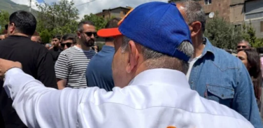 ՏԵՍԱՆՅՈՒԹ. Պապիկյան զորացրի, թող գնա բիսեդկեքում պպզի. Փաշինյանը զայրացավ
