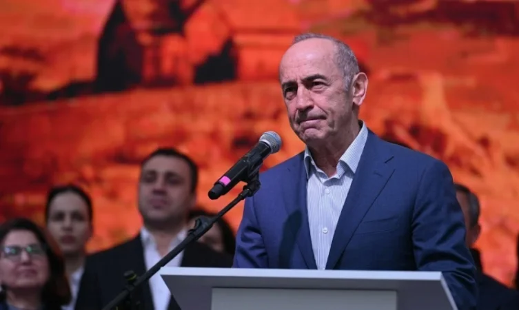 Հարևանը հասկանում է, որ դիմացը հարիֆ է. Քոչարյանը՝ պատերազմի սպառնալիքի մասին