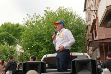 Նախկին-ներկան քաղցկեղի նման կպած են. Փաշինյան
