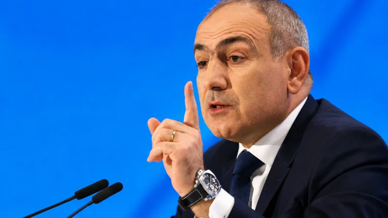 Եթե ճիշտ եմ ասում, ուրեմը ծափ տվեք․ Փաշինյան