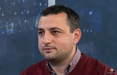 Փաշինյանի հետ վիճաբանած արցախցի Օսիպյանին ձերբակալել են խուլիգանության կասկածանքով