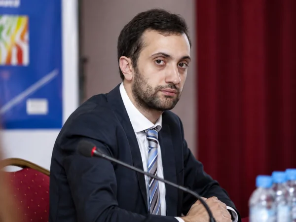 «Չեք գողանա մեր ժողովրդավարությունը»․ Իոաննիսյանը՝ համազգային դիմադրության մասին