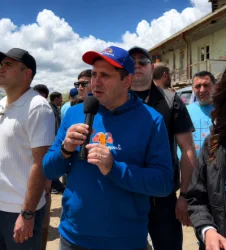 էրեխեքի ապագան խաղաղ Հայաստանն ա. Սուրեն Պապիկյան