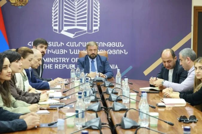 Գևորգ Պապոյանը խոշոր ջերմոցատերերի հետ քննարկել է ՌԴ-ի կողմից կիրառված սահմնափակումները