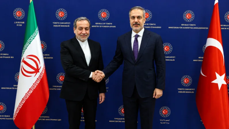 Տարածաշրջանային լարվածության ֆոնին Ֆիդանն ու Արաղչին հեռախոսազրույց են ունեցել