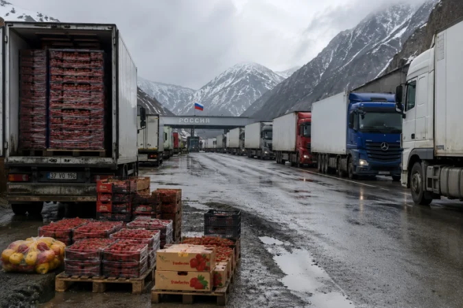 13:00 Լուրերը մեկ տողով. Ռուսական կողմի «հարվածը» հայ արտահանողներին. Օդանավակայանում բռնված միլիոններ
