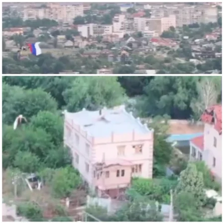 Ռուսաստանի դրոշով անօդաչու թրչող սարք` Խերսոն քաղաքի շենքի տանիքին