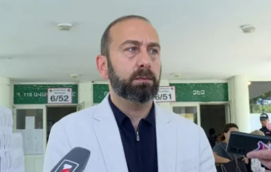 Գլուխները պատին են տվել. Արարատ Միրզոյան