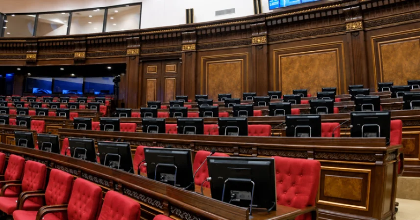 Մանդատները վերցնե՞լ, թե՞ ոչ. ինչ պետք է անի ընդդիմությունը. «Փաստ»