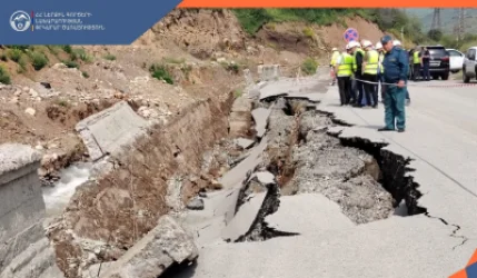 Քաջարանում պատնեշ է փլուզվել․ ճանապարհը դարձել է միակողմանի