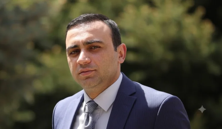 Փորձում են ճողոպրել Հայաստանից. պետության համը դեռ երկար է մնալու բերաններումդ. Չախոյան
