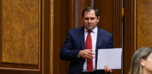 Զինծառայողները դատի են տվել Սուրեն Պապիկյանին․ «Հրապարակ»
