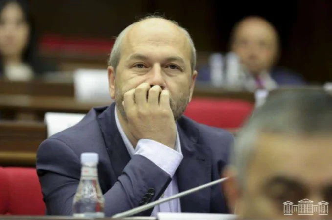 Կոռուպցիայի դուռը փակելու համար պետք է հստակ չափորոշիչներ դնել ղեկավարի առաջ. Գեղամ Նազարյան