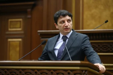Վահե Հովհաննիսյանը ներկայացրեց պարտքի բեռի նվազեցման առաջնահերթությունները
