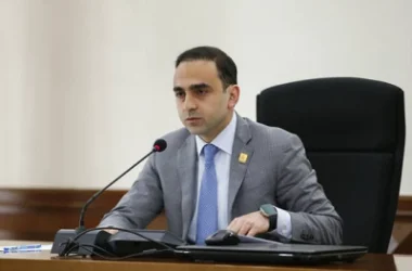 Կաշիները քերթվելու ա. Ավինյանը ընդդիմությանը