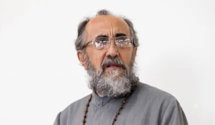 Միքայել Սրբազանի տնային կալանքը վերացվեց, բացայակելու արգելքը թողնվեց անփոփոխ 