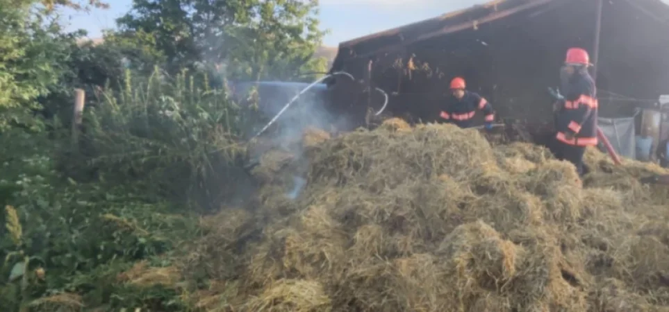 Հրդեհ Շաքի գյուղում․ այրվել է անասնակեր