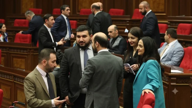Պաշտոնակռիվը սկսված է. ով է լինելու ՔՊ խմբակցության ղեկավարը. «Հրապարակ»