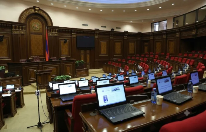 ԱԺ փոխխոսնակներից մեկը լինելու է կին. հայտնի է նրա անունը. «Իրավունք»