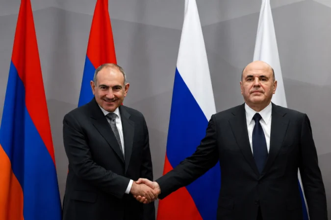 Փաշինյանը հեռախոսազրույց է ունեցել Միշուստինի հետ