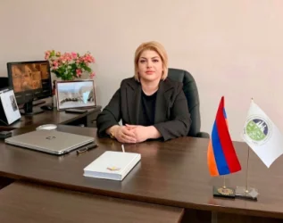 Ուրիշ տղամարդու կողքին չէի կարող նստել, ամուսնուս վարորդ եմ ընդունել. Արմինե Կոլյան. «Հրապարակ»