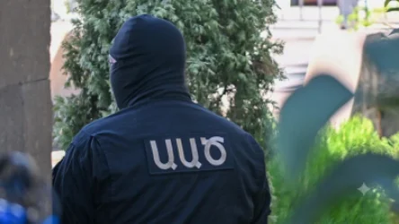 Երևանում իրանցի տղամարդը սպառնացել է ինքնահրկիզվել և փորձել է խոչընդոտել ԱԱԾ աշխատակիցների աշխատանքը