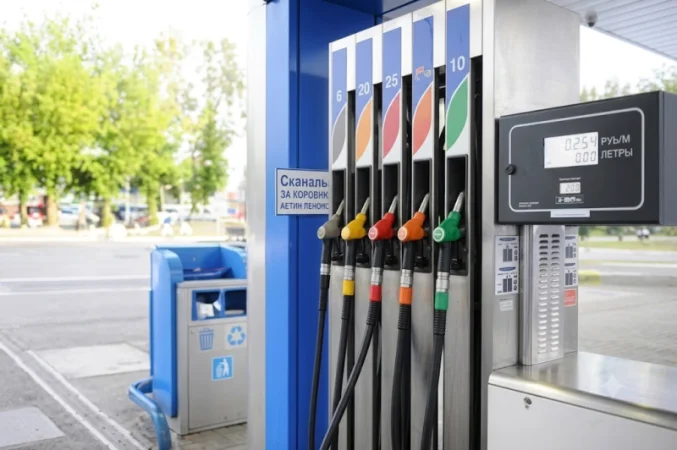 Լիպեցկում բենզինի իրավիճակը կտրուկ վատացել է. լցակայանները չեն հասցնում սպասարկել