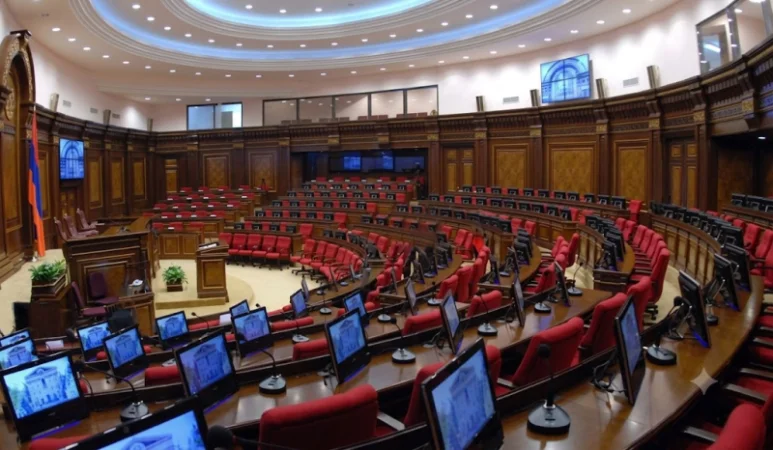 Ընդդիմությունն ու իշխանությունն ինչպես կբաշխեն պաշտոնները. «Հրապարակ»