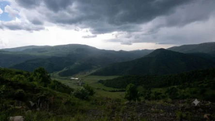 Եղանակը փոխվում է․ սպասվում են ամպրոպ, ուժեղ քամի և ջերմաստիճանի տատանումներ