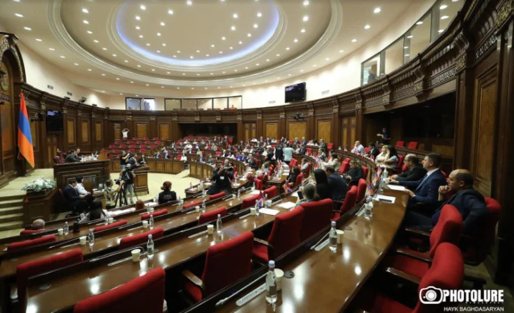 Թեժ մրցակցություն՝ ԱԺ հանձնաժողովների նախագահի պաշտոնների համար․ «Հրապարակ» 