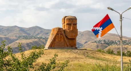 Արցախը՝ «հակապետակա՞ն», թե՞ պետական առաջնահերթություն. իշխանության երկակի չափանիշները. «Ժողովուրդ»