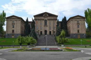 Որ հանձնաժողովները «կհանձնվեն» ընդդիմությանը. «Հրապարակ»