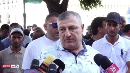ՏԵՍԱՆՅՈՒԹ. Ձկնաբուծները բողոքի ակցիա են անում կառավարության շենքի մոտ