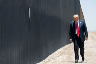 Մեքսիկայի սահմանին գտնվող պատը ներկեք սև, որ ներգաղթյալները չբարձրանան դրա վրայով․ Թրամփ