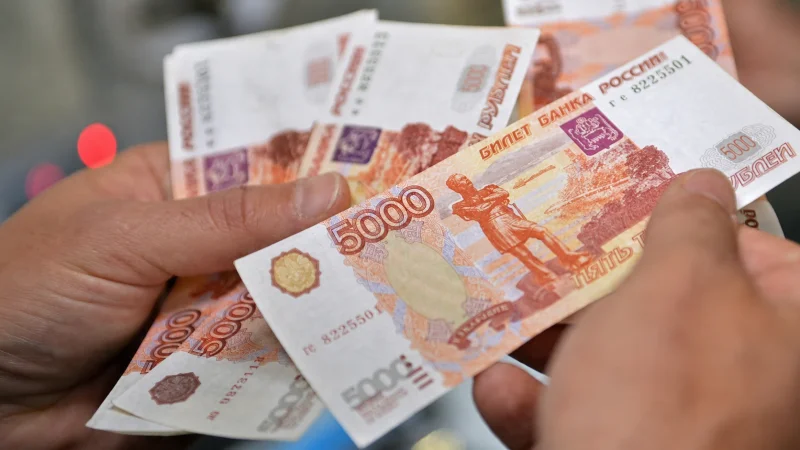 Ռուբլին էժանացել է. տարադրամի փոխարժեքները՝ հուլիսի 25-ի դրությամբ