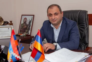 Ահարոն Սահակյանը հեռանում է Կոտայքի մարզպետի պաշտոնից և գնում խորհրդարան